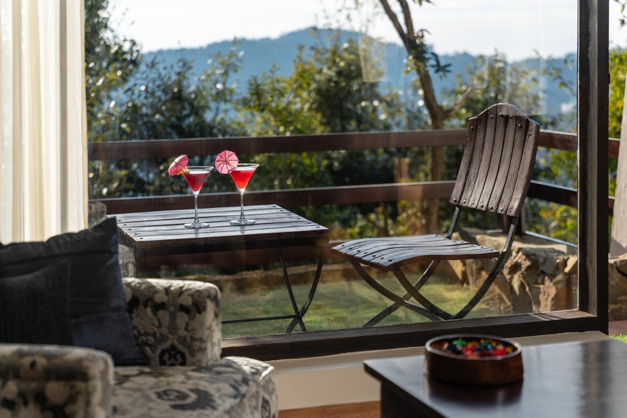 Woodsmoke Retreat Hotel Шимла Екстериор снимка
